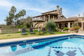 YourHouse Deulosal, apartment in rural house with pool